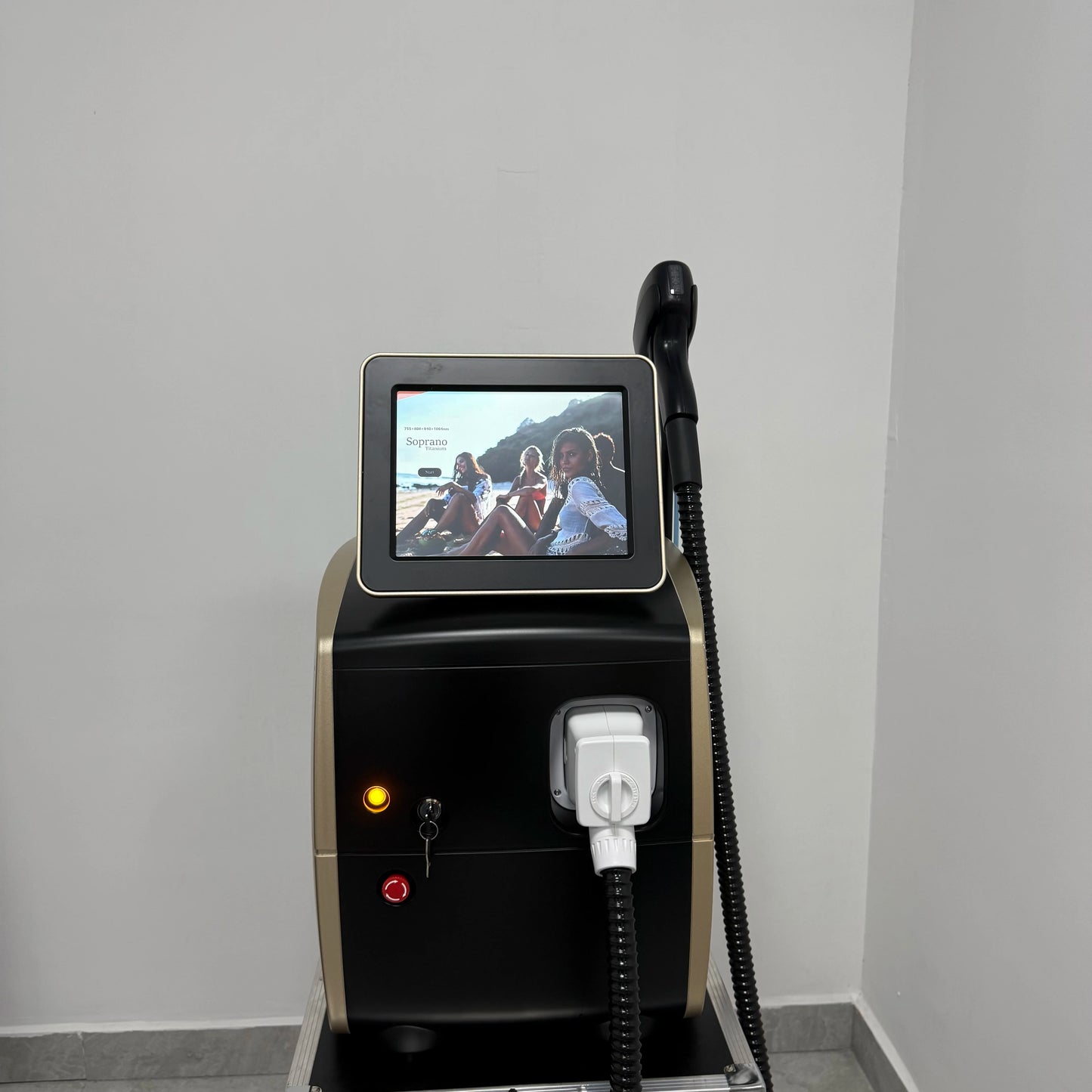 Emsnova 4000W 808nm Diode Laser Hair Removal Machine