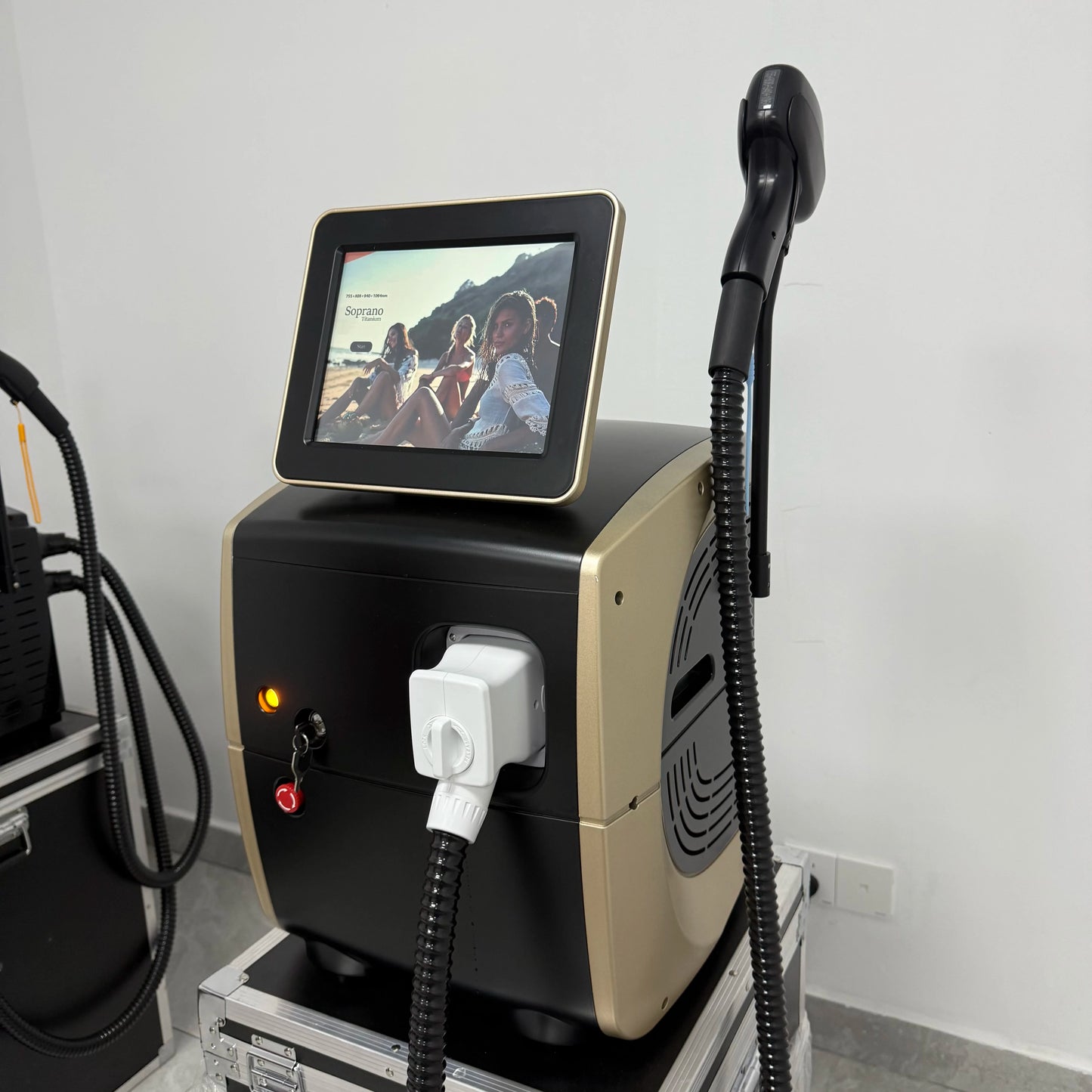 Emsnova 4000W 808nm Diode Laser Hair Removal Machine